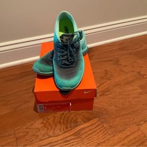 Women’s Nike Flex 2016 RN Shield